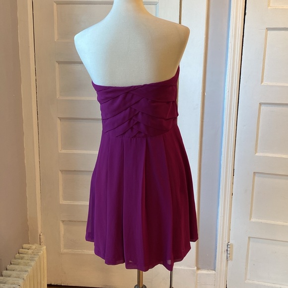 NWT Express Magenta Strapless Dress, Size 8 - Picture 5 of 11